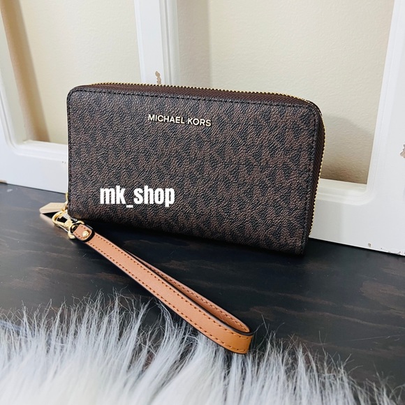 Michael Kors Jet Set Large Flat Phone Case Wristlet Wallet - Picture 4 of 16